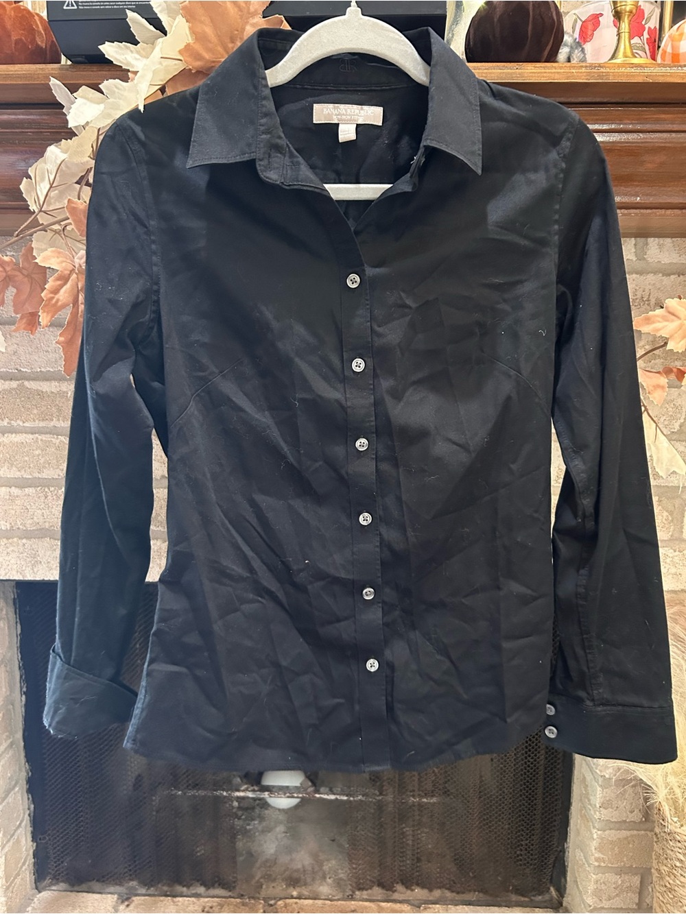 Banana Republic Black Button-Down Collared Shirt EUC